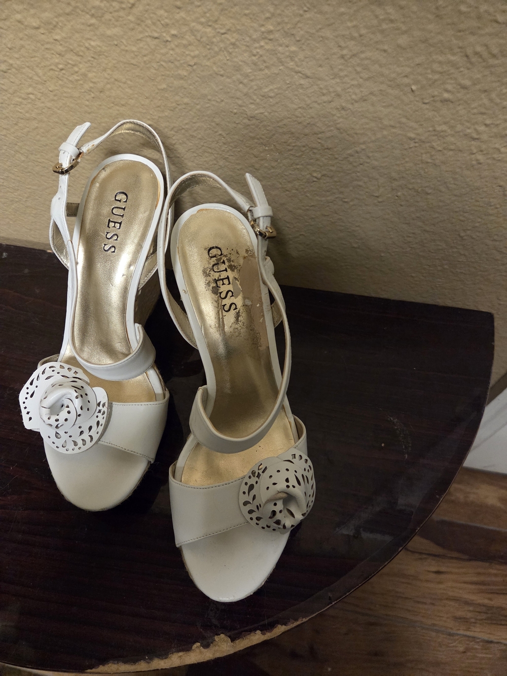 GUESS White Floral Cutout Slingback Heels with Gold Footbed